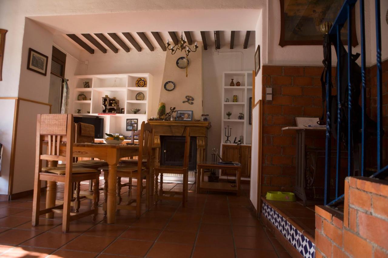 La Flecha Hostel Abrucena ภายนอก รูปภาพ
