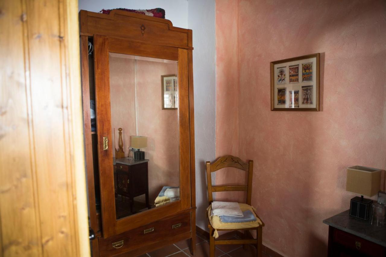 La Flecha Hostel Abrucena ภายนอก รูปภาพ